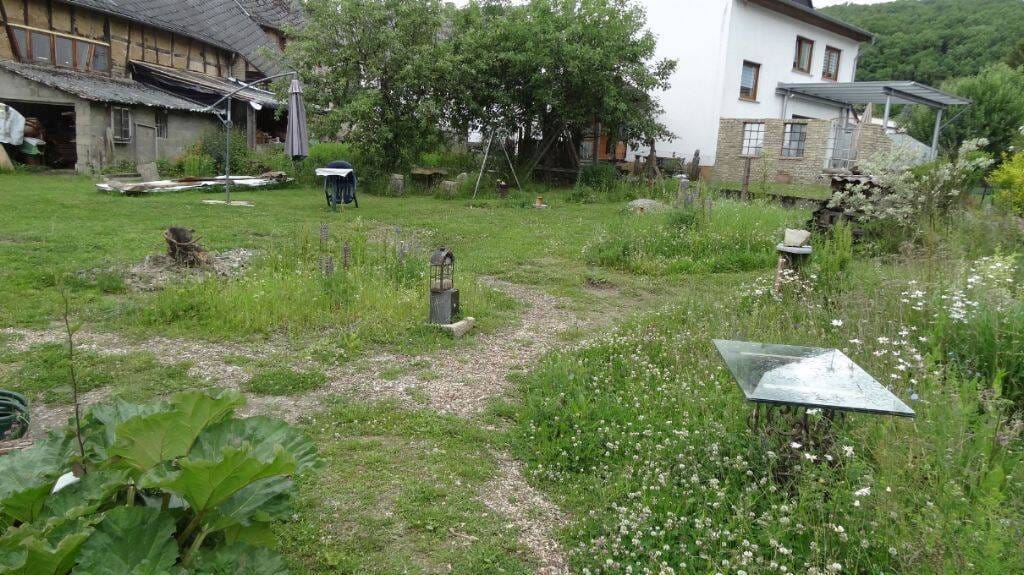 Immobilie in Niederhosenbach - Einfamilienhaus mit möglicher Einliegerwohnung - Bild 2