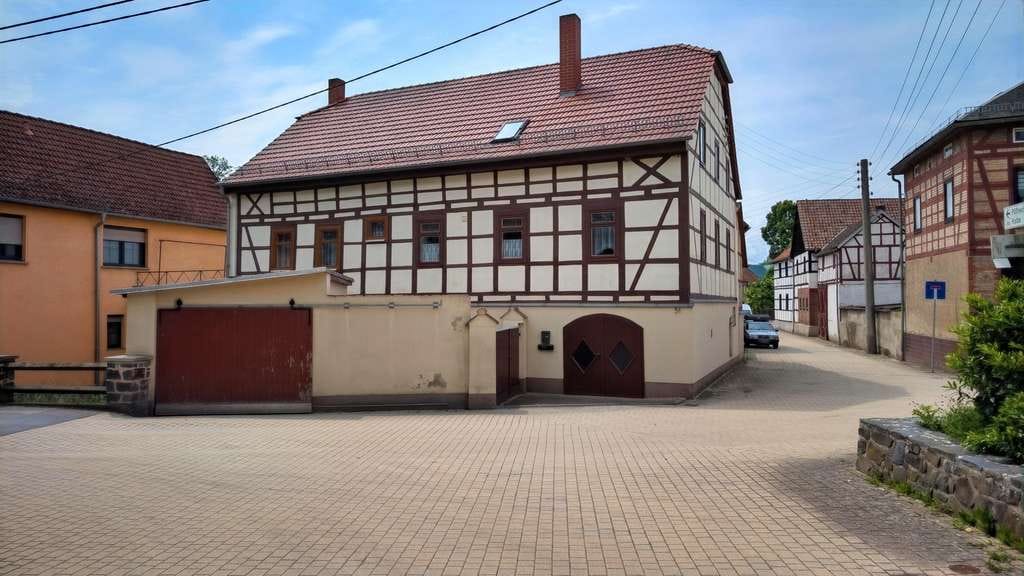 Immobilie in Kospoda - Idyllisches Fachwerkjuwel im Herzen von Lausnitz - Bild 1