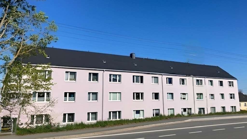 Immobilie in Stollberg/Erzgebirge - Charmante Etagenwohnung - Teil eines kleinen Wohnungspakets mit 5 ETWs in Stollberg/Erz. - Bild 1