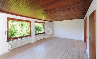 Immobilie in Bad Karlshafen - VERMIETETE EINHEIT + GARTEN & VIEL PLATZ - Bild 1