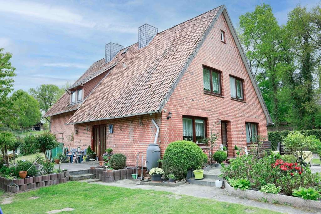Immobilie in Bleckede - Achtung - Preis reduziert!  Ein Haus - viele Optionen. - Bild 2
