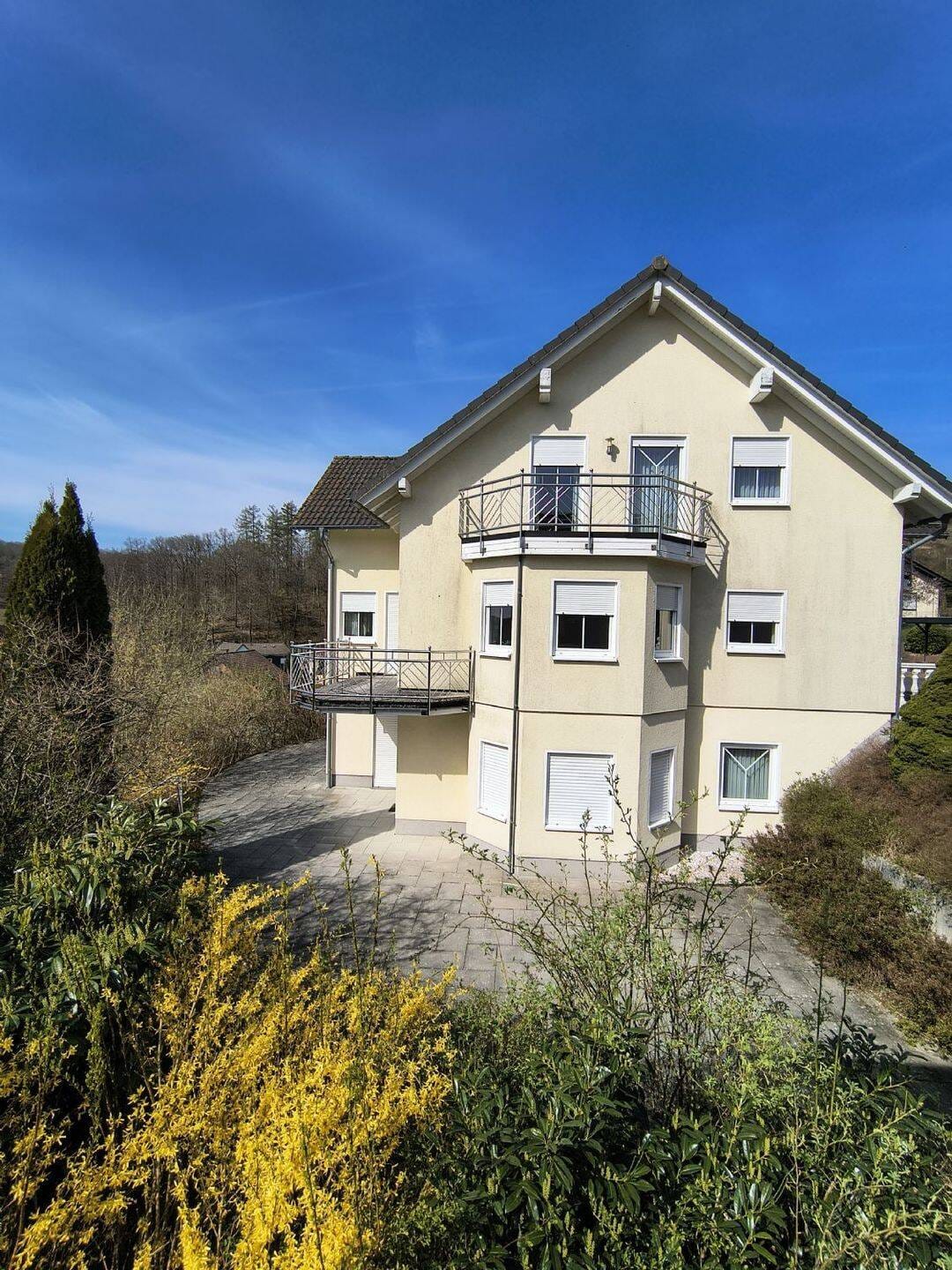 Immobilie in Emmerzhausen - Villa del Sol umgeben von Bergen und Wäldern. - Bild 0