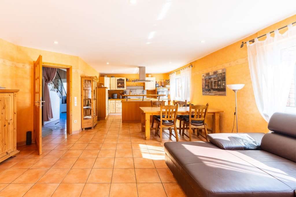 Immobilie in Brohl-Lützing - 133 m² Familienglück: Einfamilienhaus mit Garten, Hof & Garage - Bild 3