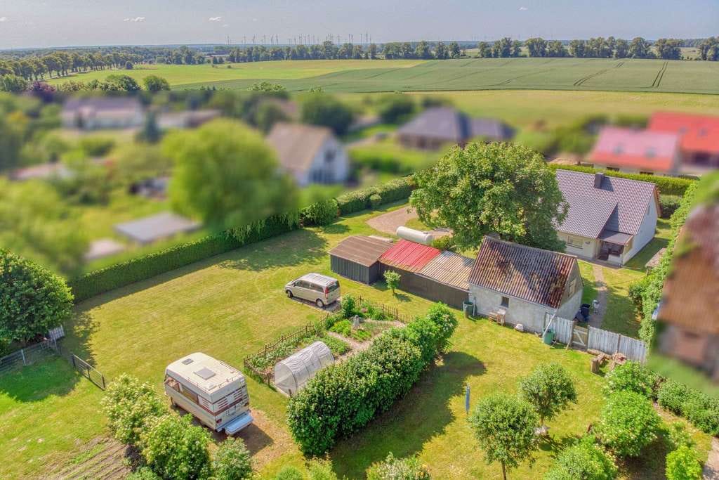 Immobilie in Gültz - Naturgenuss: EFH inkl. Werkstatt mit großem Gartengrundstück in Feldrandlage - Bild 0