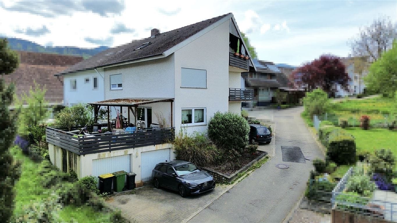 Immobilie in Sulzburg - Attraktives Anlageobjekt: Gepflegtes MFH mit drei Wohneinheiten in Sulzburg OT - Bild 3