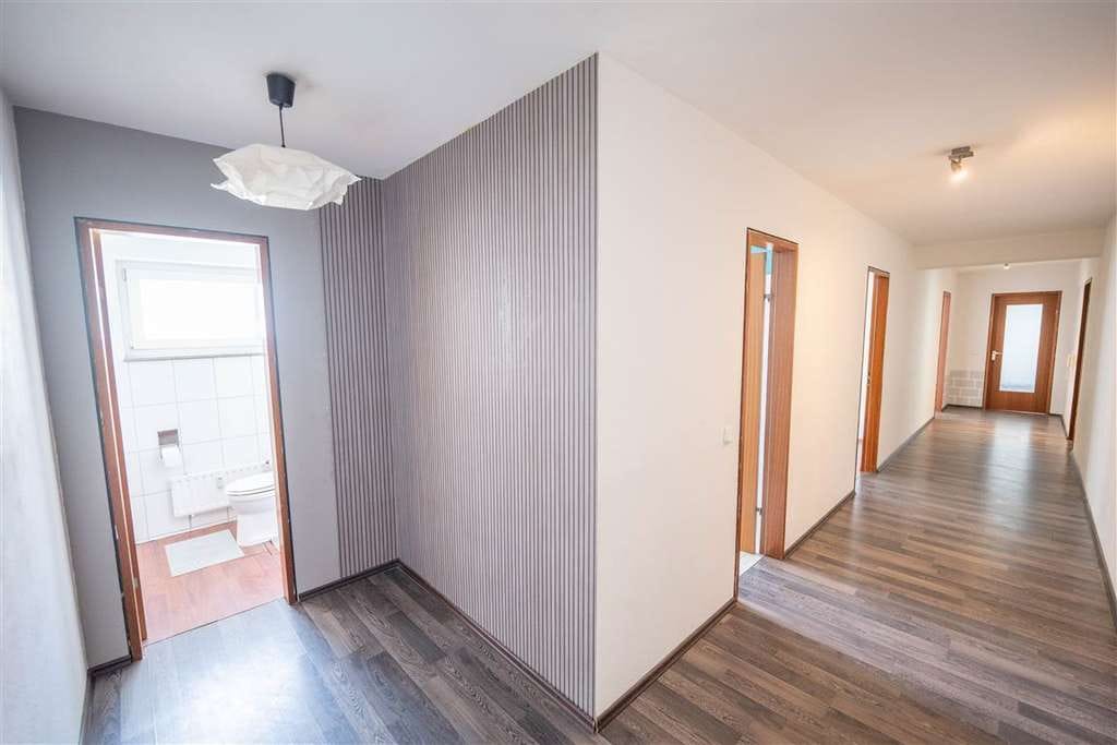 Immobilie in Laichingen - Zentral wohnen in Laichingen – ca. 108,84 m² Wohnfläche mit zwei Balkonen - Bild 2