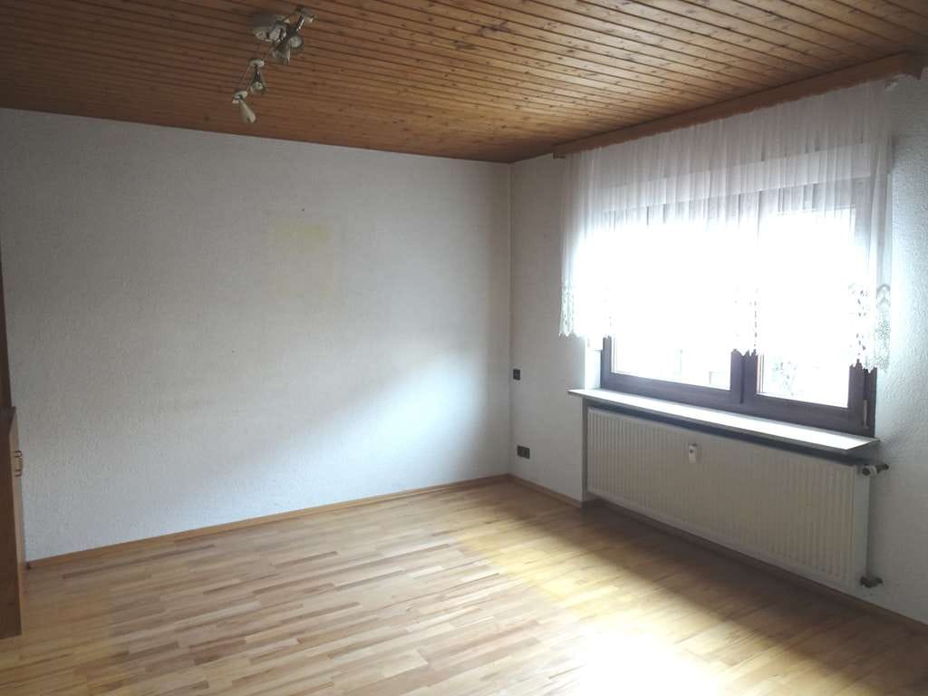 Immobilie in Mörlenbach - 2 - Familienhaus mit großer Garage und 2 Appartements - Bild 4