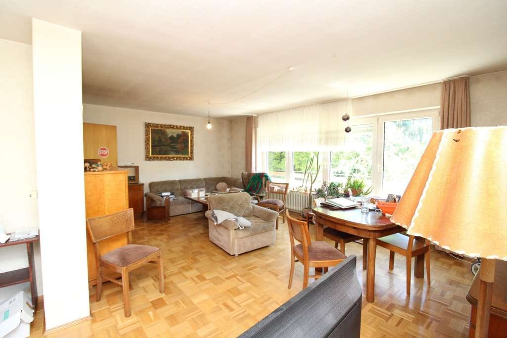 Immobilie in Bechhofen - Einfamillienhaus mit Ausbaureserve, viel Platz und traumhaftem Grundstück - Bild 4