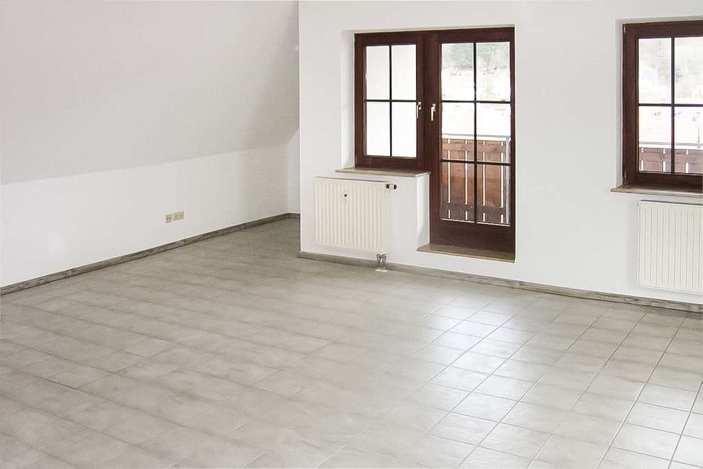 Immobilie in Burladingen - Wohnung mit weiten Aussichten, zwei Bädern und viel Raum zum Leben - Bild 2