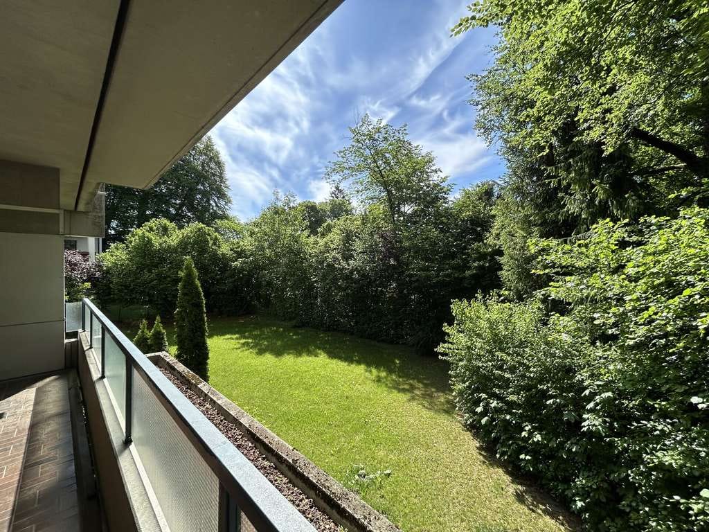 Immobilie in Traunstein - Zentrale 2-Zimmer-Hochparterrewohnung mit Balkon in Traunstein - Bild 0