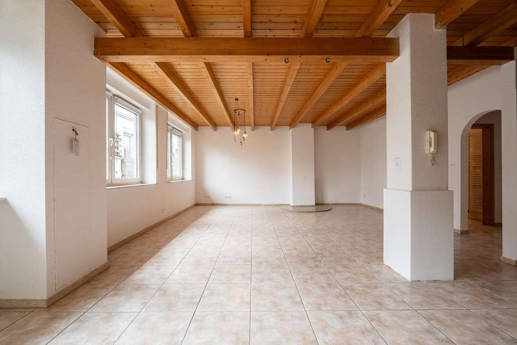 Immobilie in Kirchhain - Frisch renoviertes Wohnhaus in zentraler Innenstadtlage in Kirchhain - Bild 2
