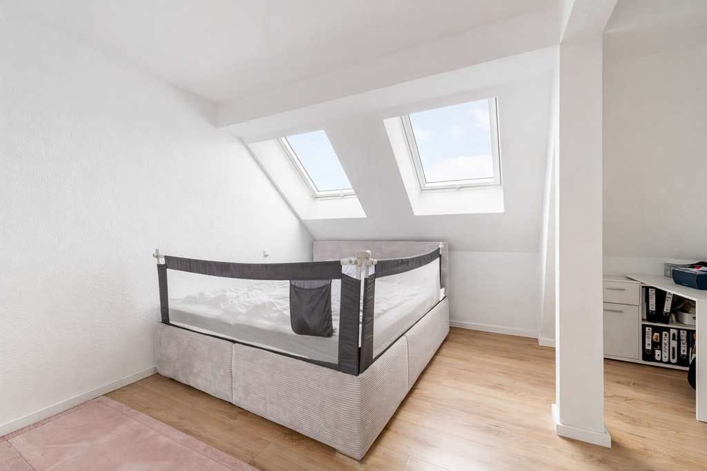 Immobilie in Untergruppenbach - Attraktive Kapitalanlage: Vermietetes DG‑Apartment mit Luft/Wasser‑Wärmepumpe und Terrasse - Bild 3