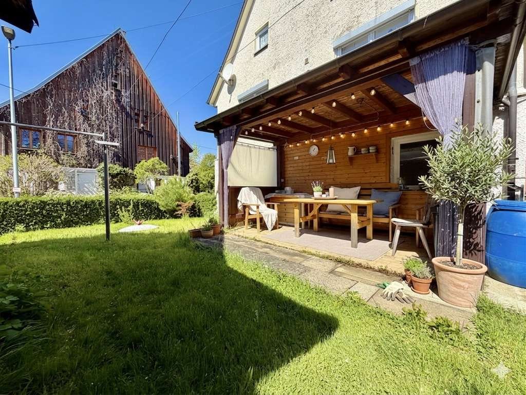 Immobilie in Balingen - Charmantes Bauernhaus mit Ausbaupotenzial und sep. Gebäude - Bild 3