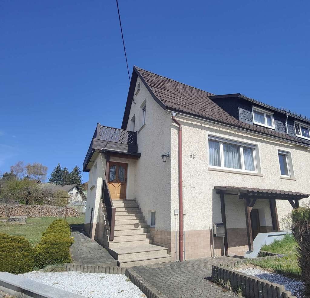 Immobilie in Frankenblick - Sonnig gelegene Doppelhaushälfte in Rauenstein - Bild 2