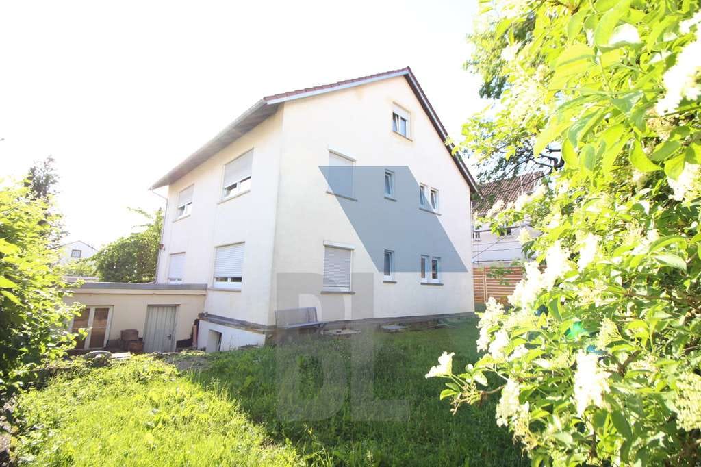 Immobilie in Weissach im Tal - Gepflegtes Dreifamilienhaus sucht einen neuen Besitzer - Bild 0