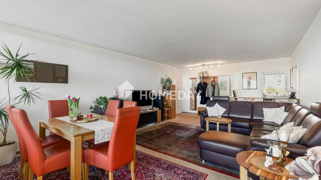 Immobilie in Lehrte - Lichtdurchflutete 3-Zimmer-Wohnung mit Loggia, Garage sowie Pool und Sauna im Haus - Bild 1