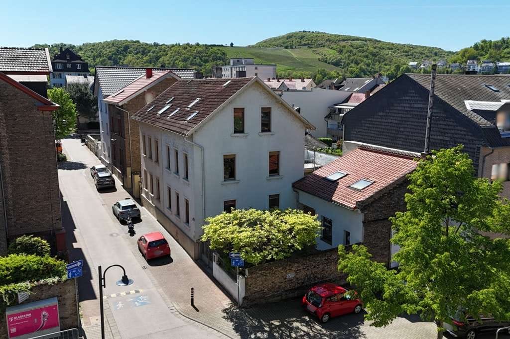 Immobilie in Bingen am Rhein - Zweifamilienhaus mit Hof und kleiner Werkstatt - Bild 0