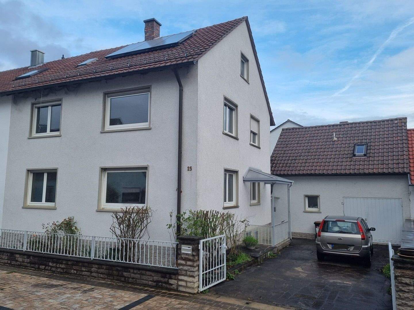 Immobilie in Gochsheim - Doppelhaushälfte in sehr ruhiger Wohnlage - Bild 1