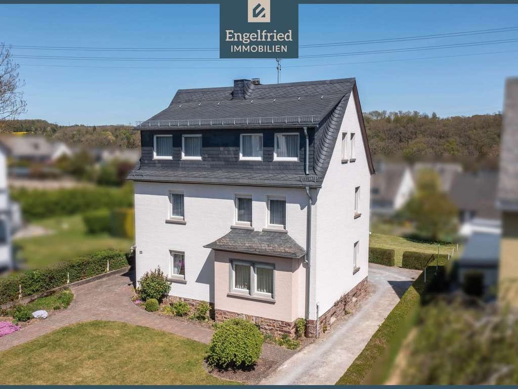 Immobilie in Rheinböllen - Großzügiges Ein- bis Zweifamilienhaus auf beeindruckendem Grundstück mit Garage - Bild 0