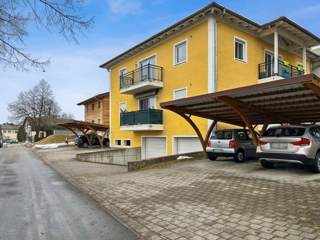 Immobilie in Ortenburg - Ortenburg: Investition in altersgerechtes Wohnen – Vermietete 2-Zimmer-Wohnung mit Balkon - Bild 0