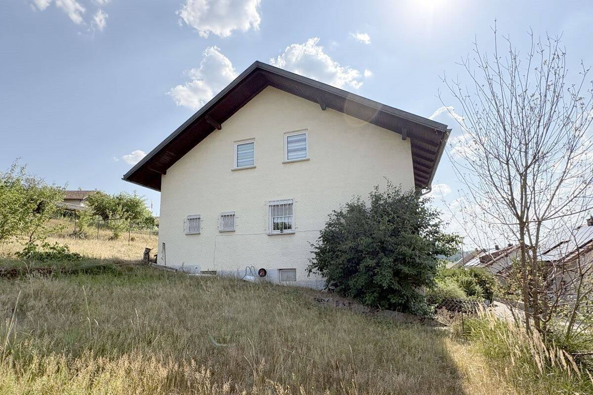 Immobilie in Chamerau - Einfamilienhaus mit Einliegerwohnung in Chamerau - Bild 2