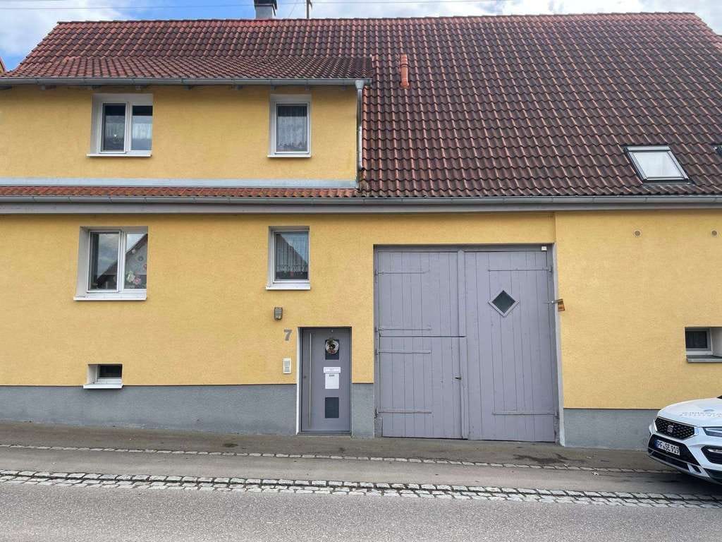 Immobilie in Hohenstein - Der Traum vom Eigenheim mit Scheune, Garage und Balkon - Bild 0