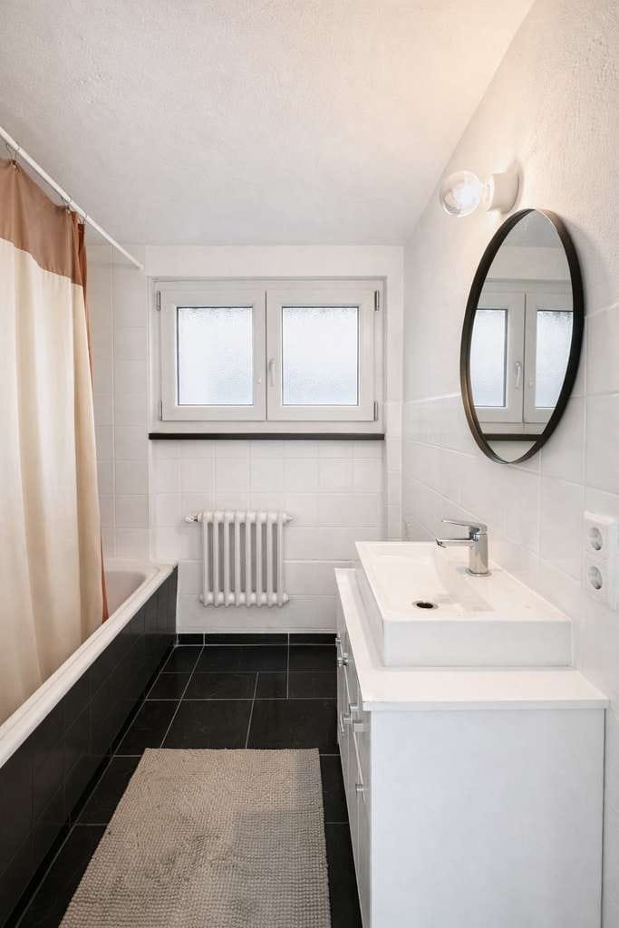Immobilie in Löffingen - Ehemaliges Bauernhaus als Einfamilienhaus in beliebter Wohnlage - Bild 2