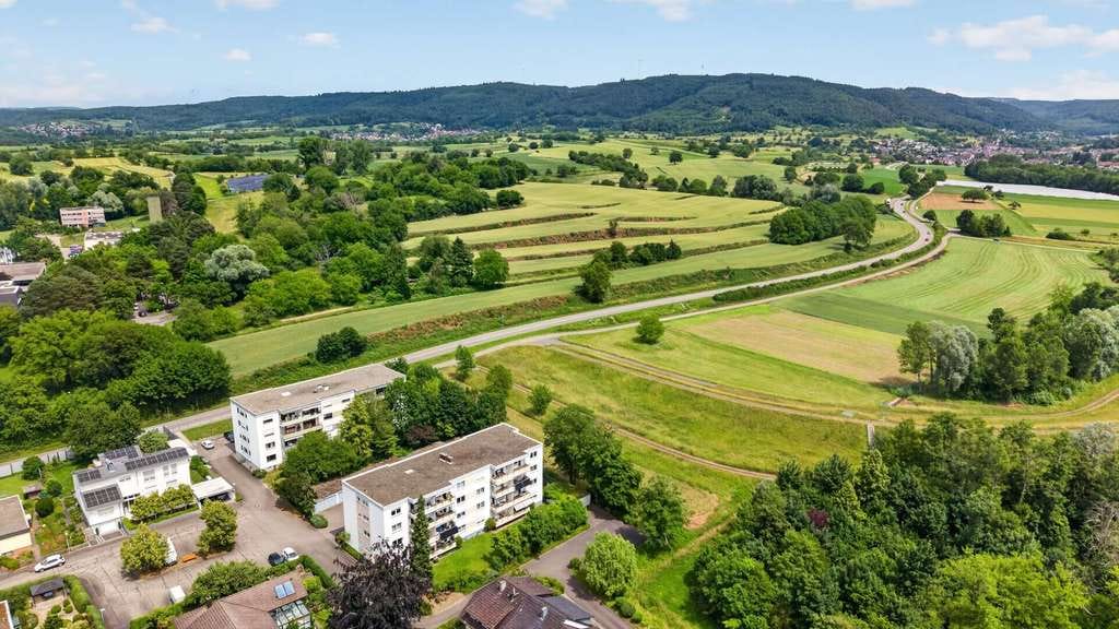 Immobilie in Ettenheim - Gepflegte 2-Zi-ETW mit Balkon und traumhaftem Weitblick ins Grüne - Bild 0