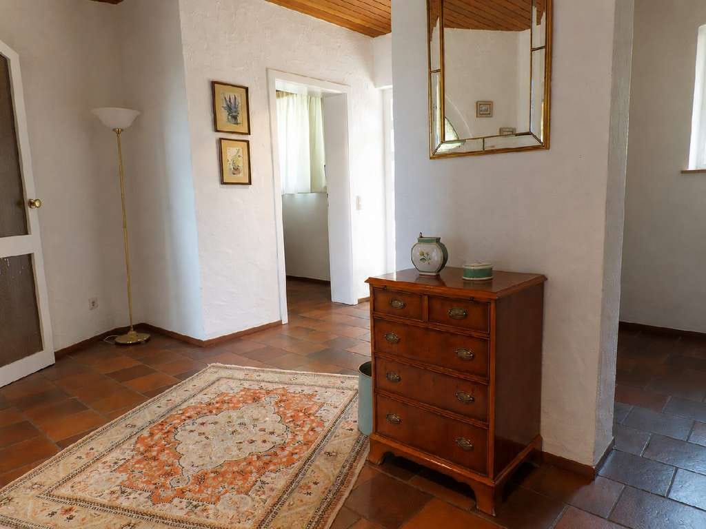 Immobilie in Waldems - Traumblick inklusive: Besondere Architektenvilla - Bild 4