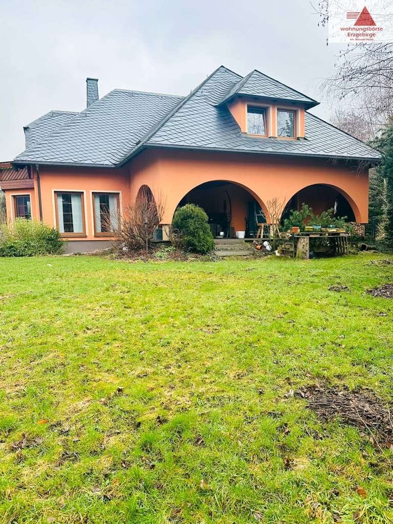 Immobilie in Sehmatal - Hochwertige Architektenvilla am Waldrand: Einfamilienhaus in Sehmatal-Neudorf, nahe Oberwiesenthal - Bild 1