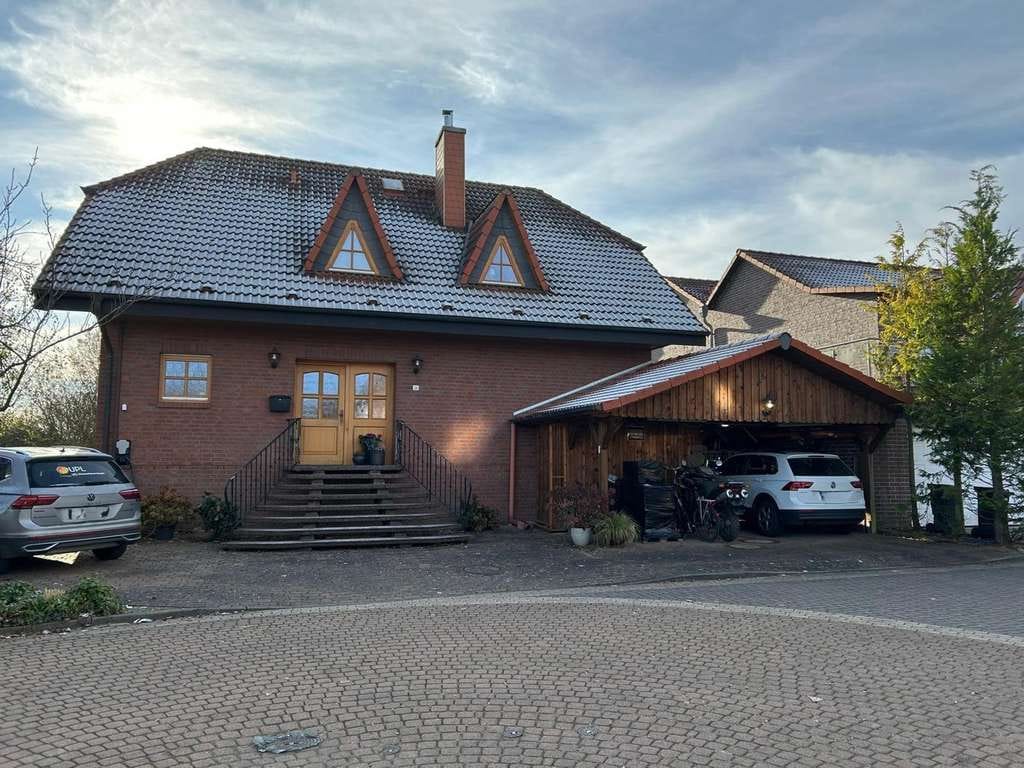 Immobilie in Sehnde - Einfamilienhaus auf dem Dorf vor den Toren Hannovers zu verkaufen / von Privat - Bild 0