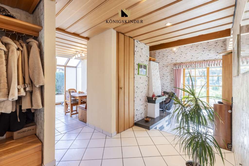 Immobilie in Althengstett - Ein Zuhause zum Ankommen – Freistehendes Einfamilienhaus mit großem Garten und viel Platz für die ga - Bild 2