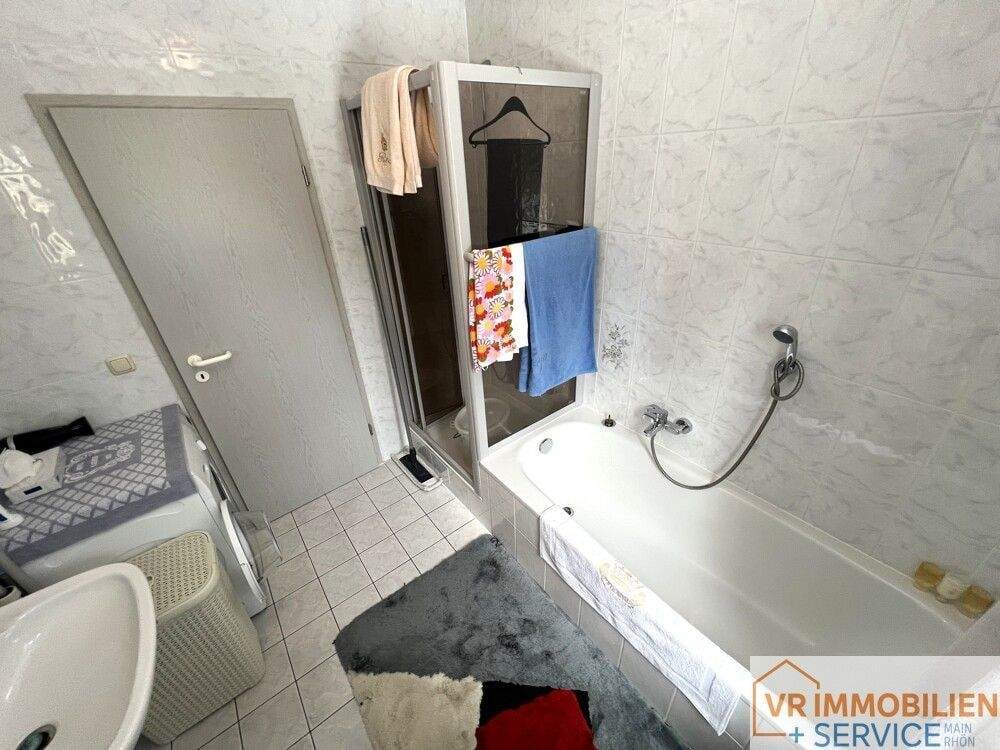 Immobilie in Bad Neustadt an der Saale - Hell, geräumig & durchdacht - 3 Zimmer ETW mit Balkon und TG-Stellplatz in 97616 Bad Neustadt/Herschfeld! - Bild 4