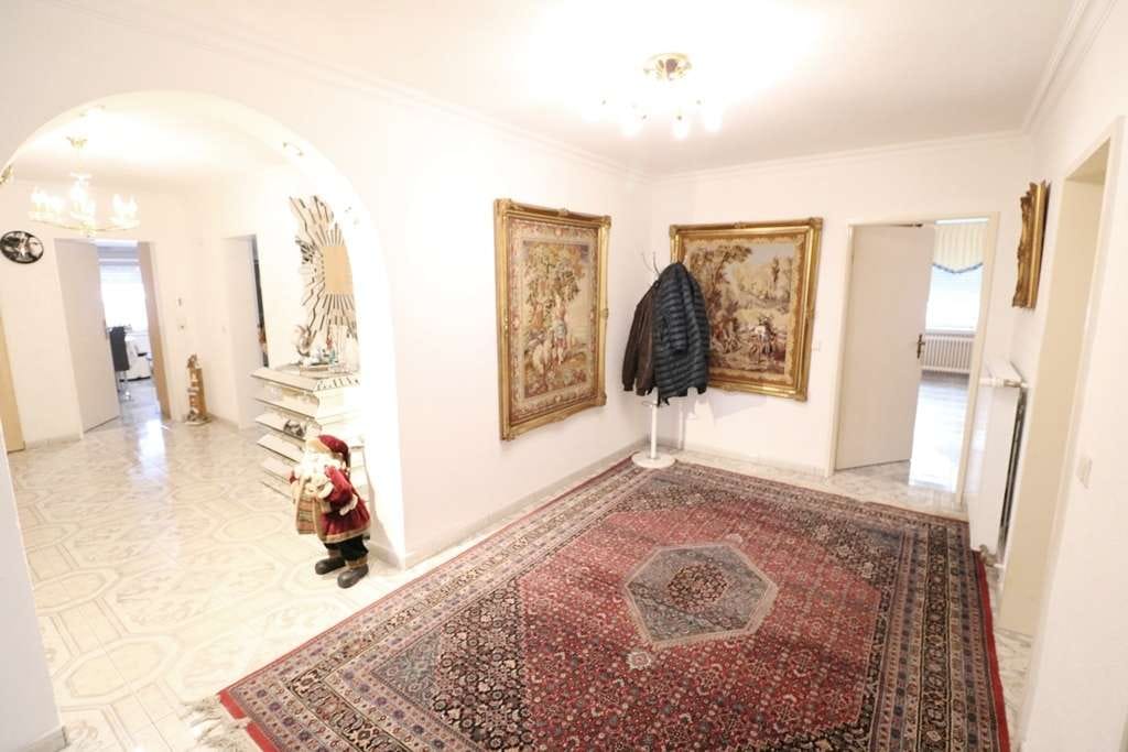 Immobilie in Cloppenburg - Modernisiertes, familiengerechtes Wohnhaus mit 2 Wohneinheiten, Keller und Doppelgarage - Bild 3