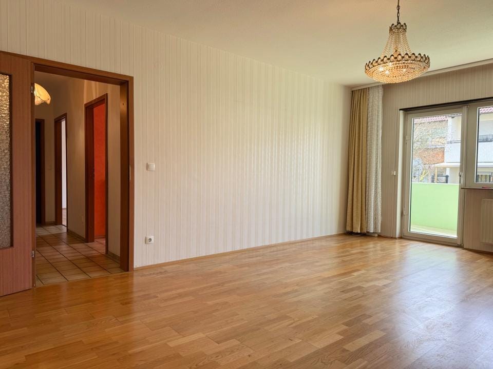 Immobilie in Ellern (Hunsrück) - Erdgeschoss 2-ZKB 65qm + Hobbyraum 20qm + PKW-Stellplatz + Balkon - Bild 0