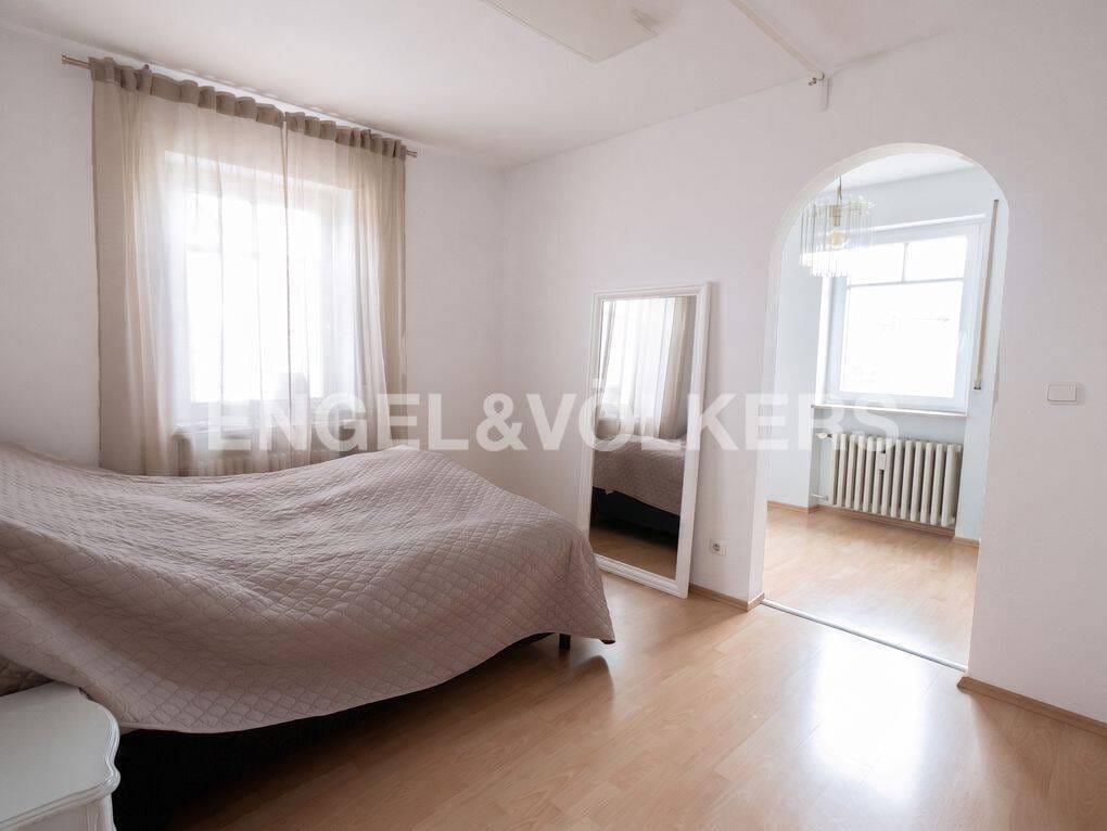 Immobilie in Bergrheinfeld - Großzügiges Zweifamilienhaus mit ausgebauter Maisonette-Einheit, schönem Garten und vielseitigen Nutzungsmöglichkeiten in Bergrheinfeld - Bild 4