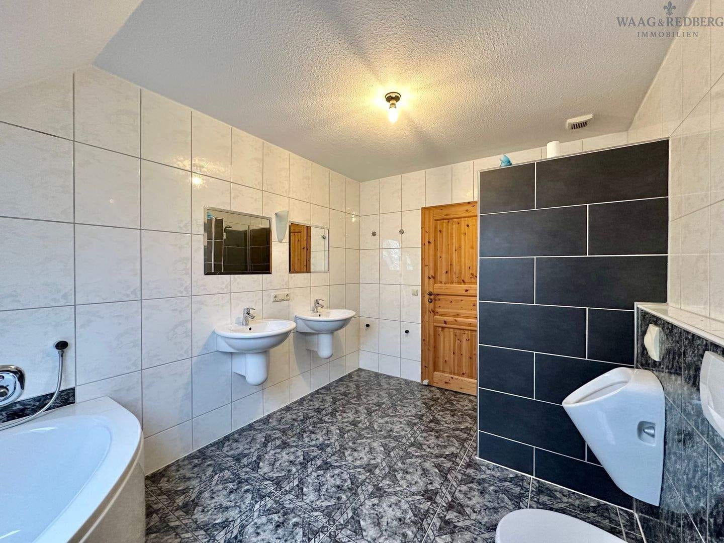 Immobilie in Lehrberg - Familienfreundliche 6-Zimmer-Doppelhaushälfte mit kleinen Garten in Lehrberg - Bild 4
