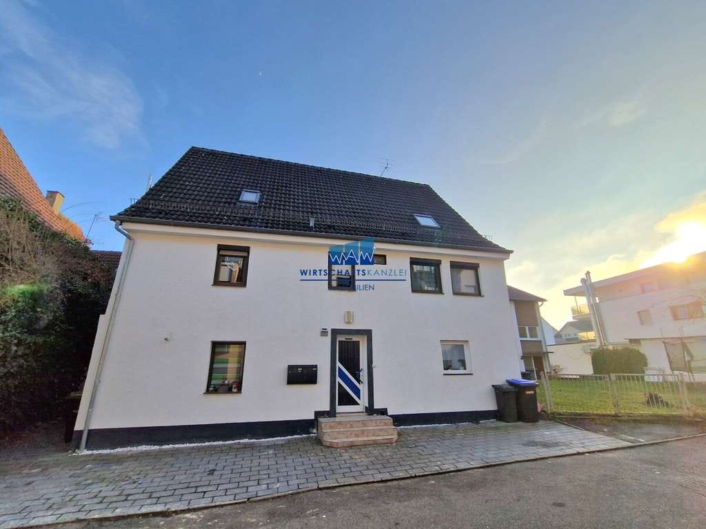 Immobilie in Bondorf - Zentralgelegenes Einfamilienhaus mit Einliegerwohnung - Bild 0