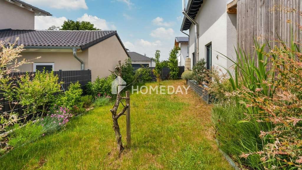 Immobilie in Moos - Modern wohnen und Energie sparen: EFH mit Kamin, Garten, Terrasse sowie Solar- und PV-Anlage - Bild 4