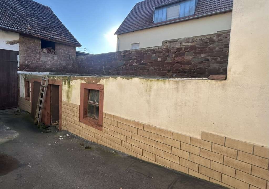 Immobilie in Karlstadt - Einfamilienhaus mit Scheune, Nebengebäude und vielfältigen Nutzungsmöglichkeiten - Bild 3
