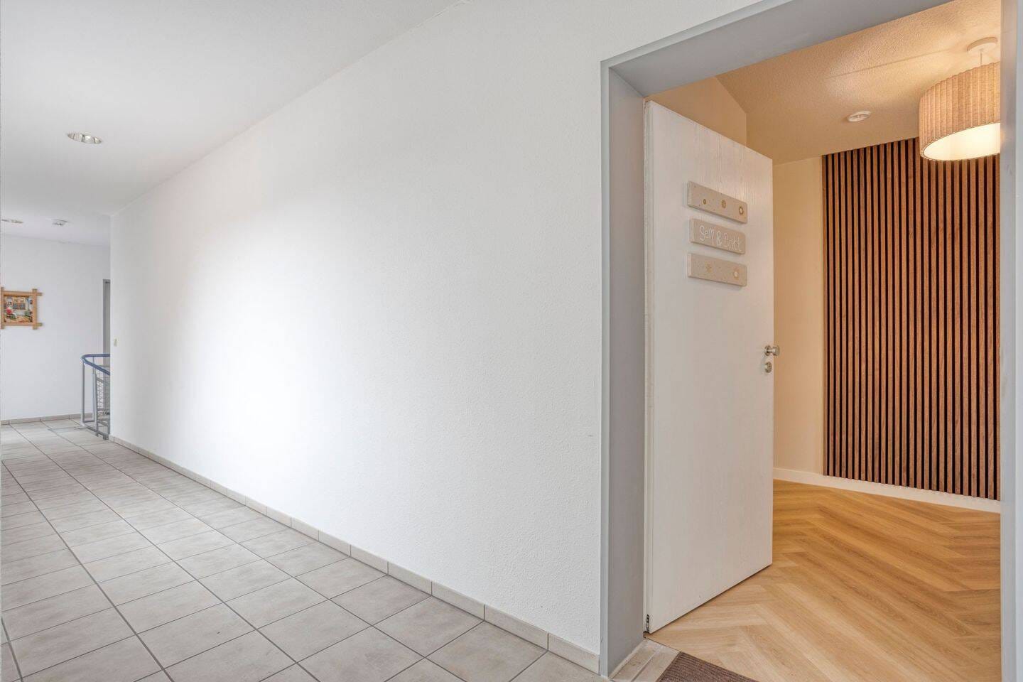 Immobilie in Emlichheim - An der Dorfstraße 36B in Emlichheim finden Sie diese komplett renovierte und sofort bezugsfertige 3-Zimmer-Wohnung mit ca. 116 m². - Bild 2