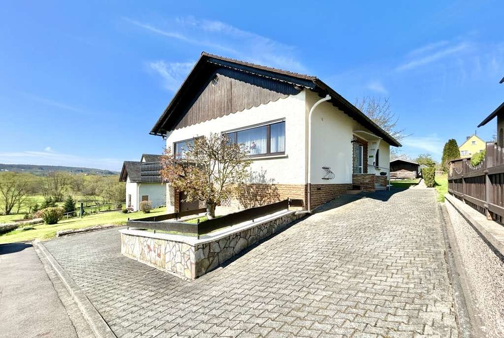 Immobilie in Mudenbach - **Bungalow mit Untergeschoss in malerischer Ortsrandlage von Mudenbach/Hanwerth** - Bild 2