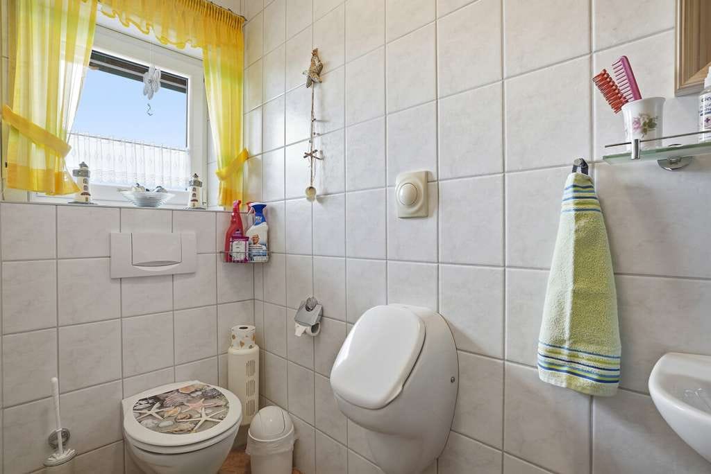 Immobilie in Wirdum - Tolles Anwesen mit Einliegerwohnung -
Anpruchsvolles Wohnen in bester Lage - Bild 4