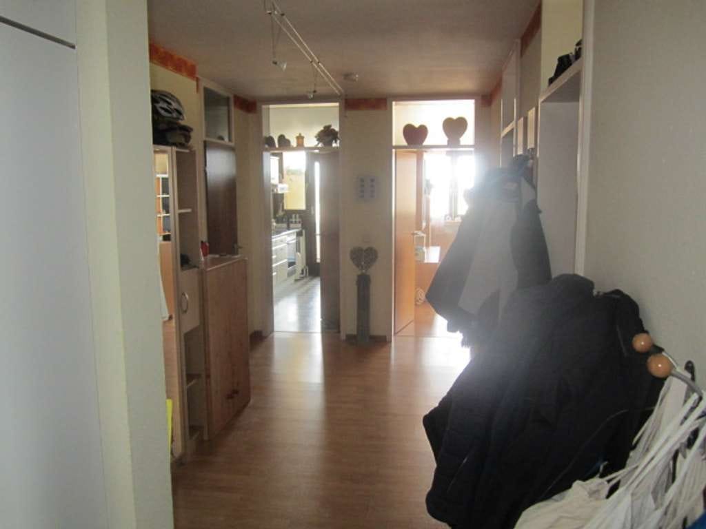 Immobilie in Wiesloch - Wiesloch, 4-ZKB: Gepflegte Eigentumswohnung (vermietet) im 9. OG. Mit Stellplatz und Garage. - Bild 4