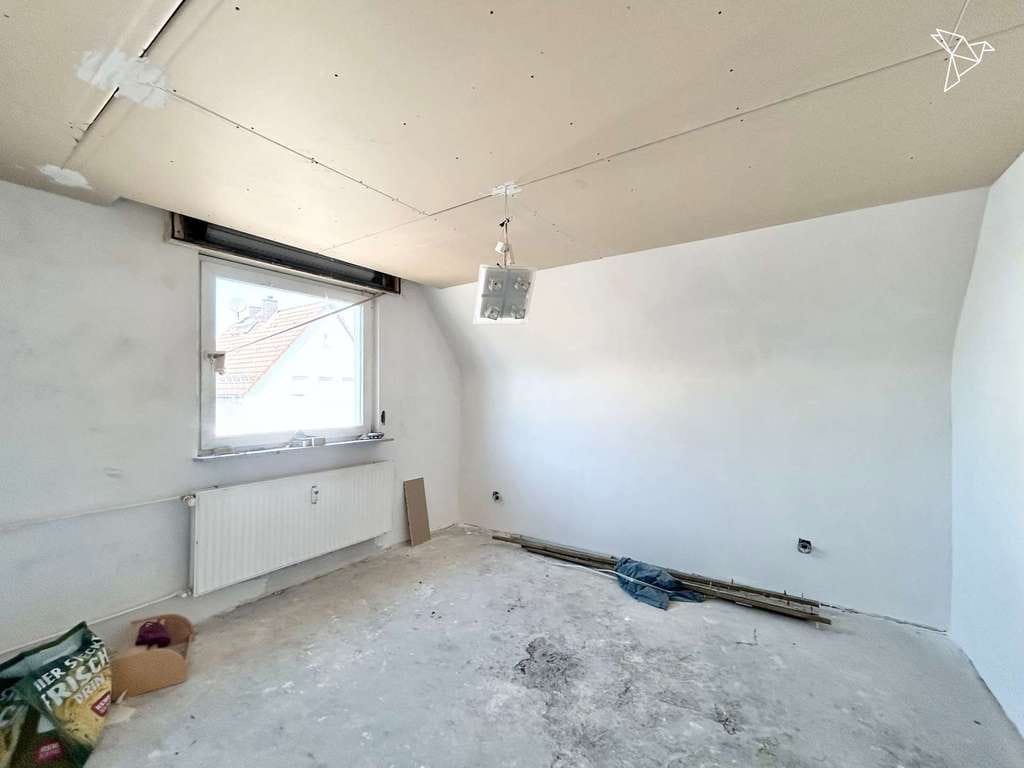 Immobilie in Raunheim - ENTWICKLUNGSPOTENTIAL 📈 Sanierungsbedürftiges Mehrfamilienhaus mit 790 m² Baugrundstück! - Bild 3