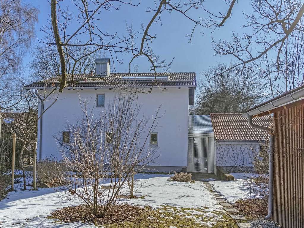 Immobilie in Bad Feilnbach - Lichtdurchflutetes Einfamilienhaus-Erdwärme-PV-Anlage-Zweitwohnsitz ist möglich - Bild 1