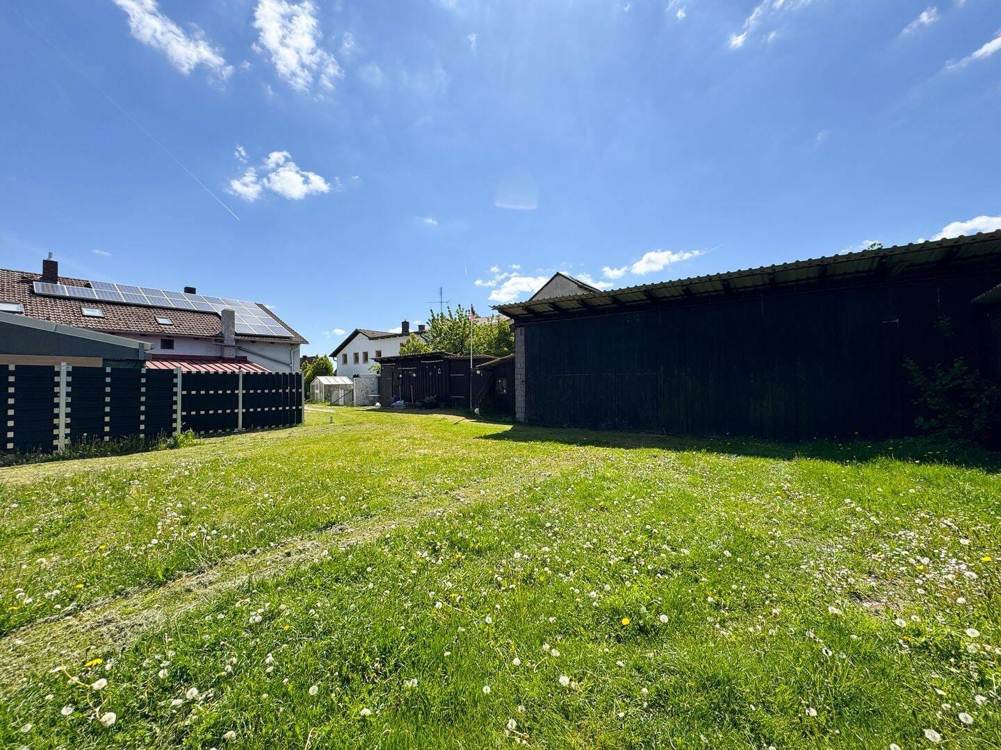 Immobilie in Langenaltheim - Großzügiges Zweifamilienhaus mit Garten, PV-Anlage und viel Platz - Bild 3