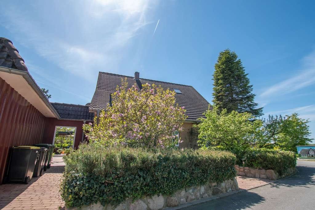 Immobilie in Twedt - Twedt: Charmantes Einfamilienhaus mit Einliegerpotenzial, Naturgarten & Photovoltaikanlage - Bild 2