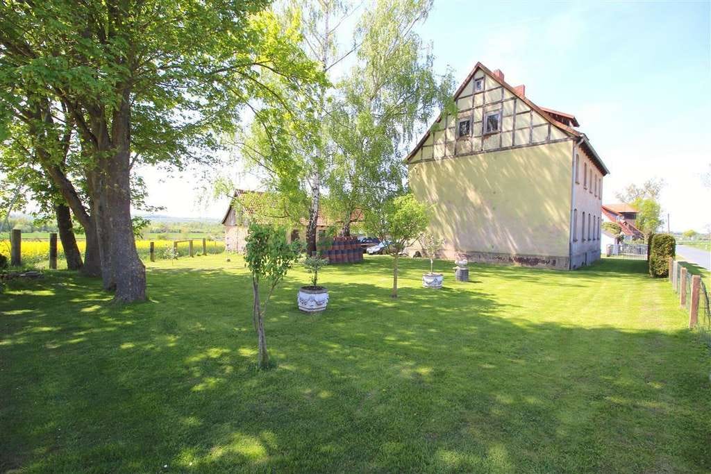 Immobilie in Katlenburg-Lindau - In Feldrandlage: Mehrgenerationen-Hof für Selbstversorgung und Tierhaltung  - Bild 0