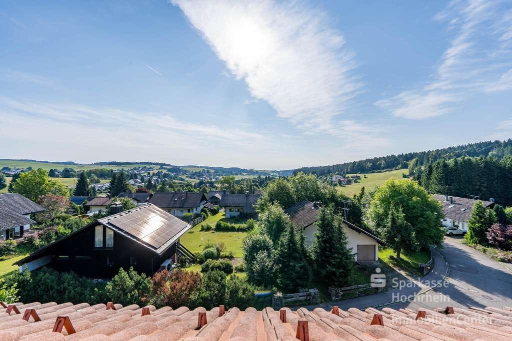 Immobilie in Herrischried - Lichtdurchflutete DG-Wohnung mit traumhafter Dachterrasse - u.a. perfekt als Ferienwohnung - Bild 3